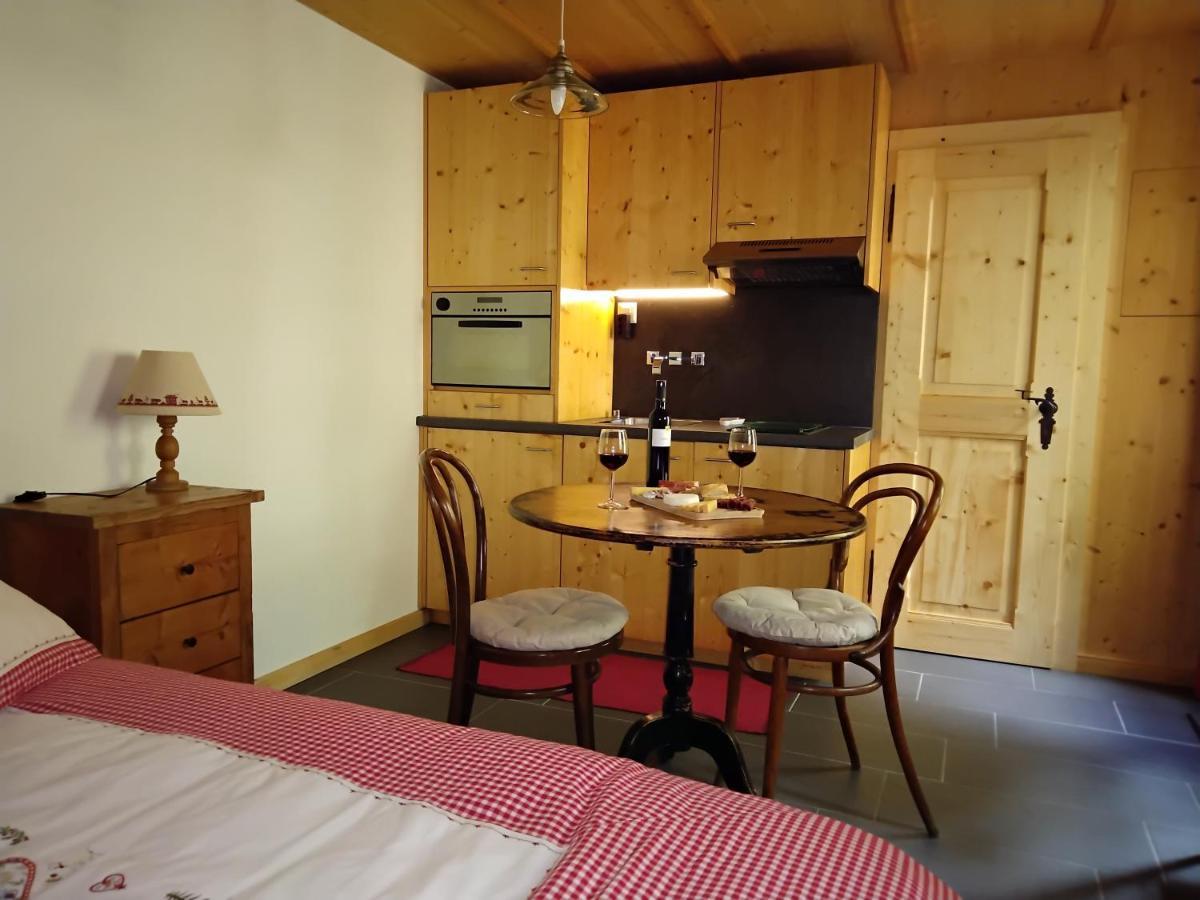 Chez Pierre Apartment Praz-de-Fort Bagian luar foto
